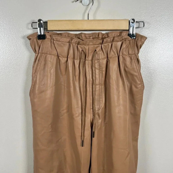 Abercrombie Faux Leather High Rise Jogger Pants Size XS Camel Brown Pockets - Picture 5 of 11